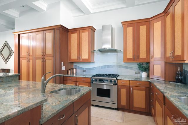 17 Wharf Ave, Pensacola, FL 32502