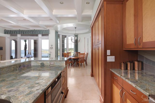 17 Wharf Ave, Pensacola, FL 32502