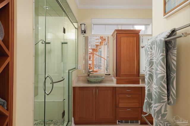 17 Wharf Ave, Pensacola, FL 32502