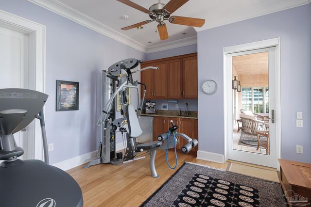 17 Wharf Ave, Pensacola, FL 32502