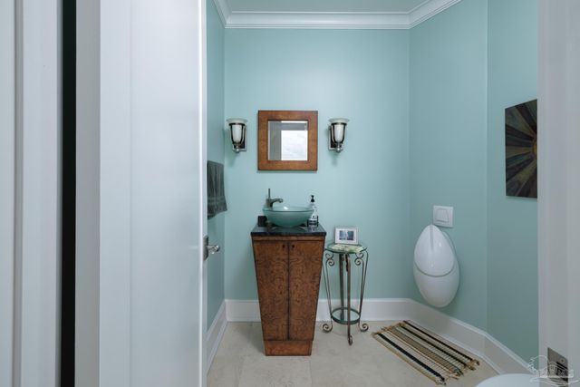 17 Wharf Ave, Pensacola, FL 32502