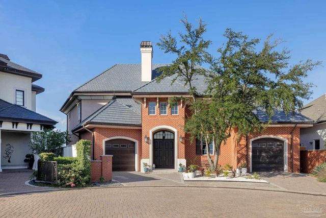 17 Wharf Ave, Pensacola, FL 32502