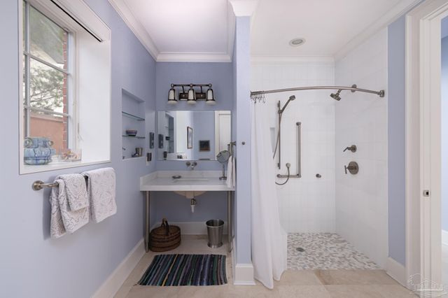 17 Wharf Ave, Pensacola, FL 32502