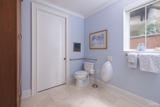 17 Wharf Ave, Pensacola, FL 32502