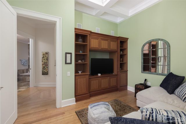 17 Wharf Ave, Pensacola, FL 32502