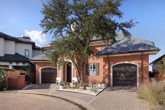 17 Wharf Ave, Pensacola, FL 32502