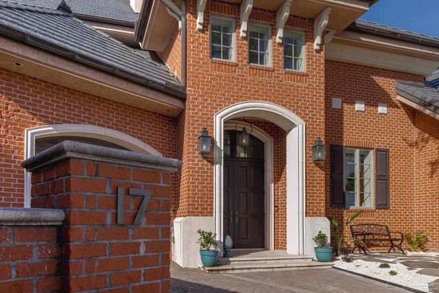 17 Wharf Ave, Pensacola, FL 32502