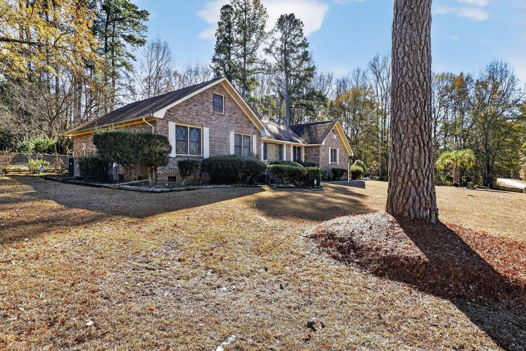 2572 Spring Valley Circle, Orangeburg, SC 29118