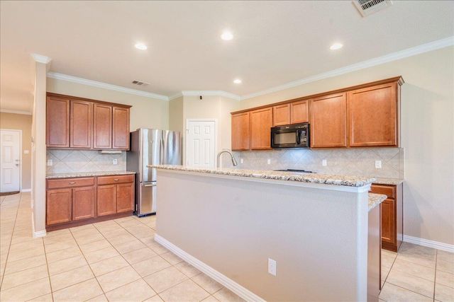 142 Calline Mayes RUN, Buda, TX 78610