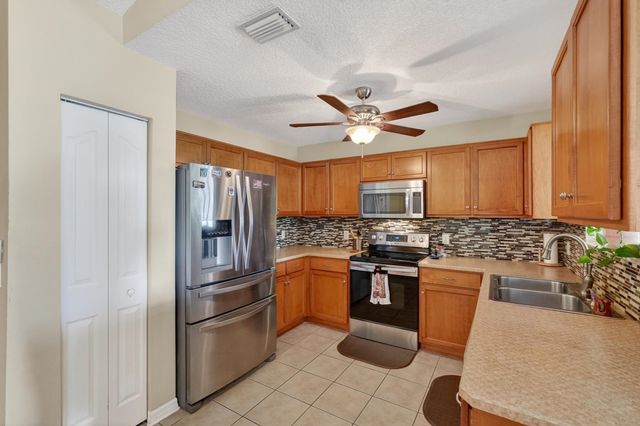 7200 Andrew Jackson St, Palatka, FL 32177