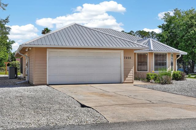 7200 Andrew Jackson St, Palatka, FL 32177