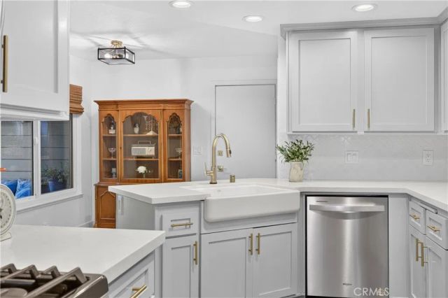 607 North Cataract Avenue, San Dimas, CA 91773
