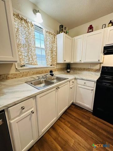 703 Skyline Avenue, Killeen, TX 76541