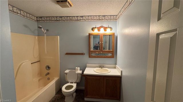 17 Planters Wood Trail, Greensboro, NC 27407