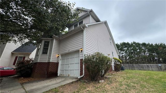 17 Planters Wood Trail, Greensboro, NC 27407