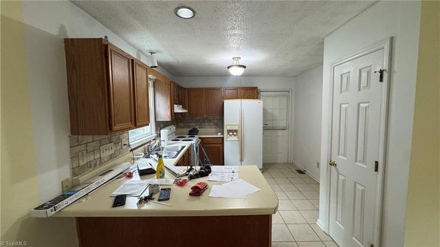 17 Planters Wood Trail, Greensboro, NC 27407