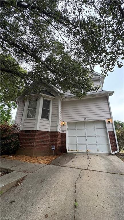 17 Planters Wood Trail, Greensboro, NC 27407