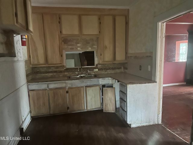 136 Plummer Circle, Jackson, MS 39212