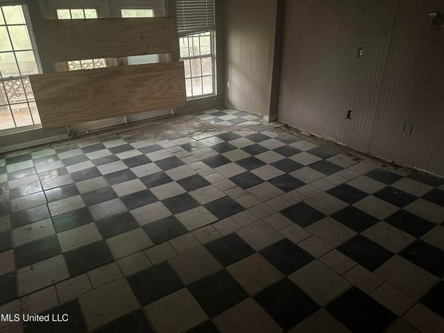 136 Plummer Circle, Jackson, MS 39212