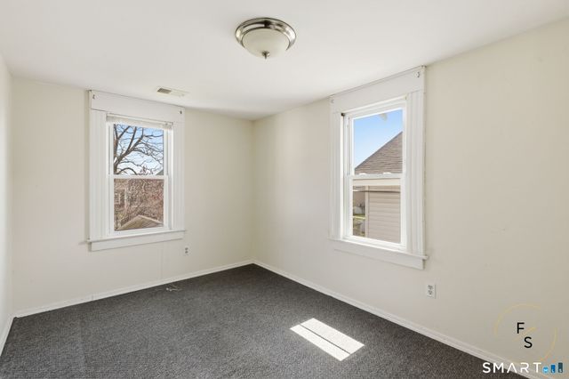 32 Lawrence Avenue, Milford, CT 06460