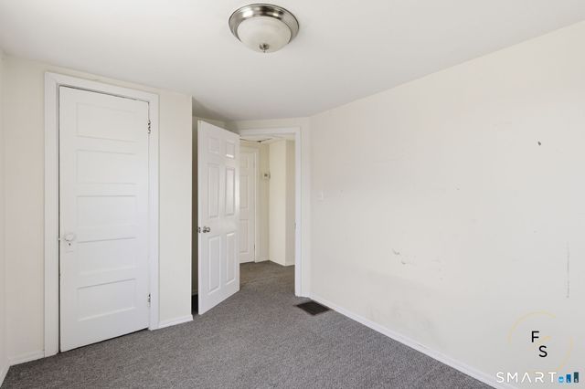 32 Lawrence Avenue, Milford, CT 06460