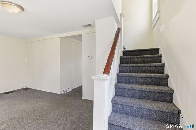 32 Lawrence Avenue, Milford, CT 06460