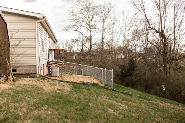 1662 3rd Street, Milton, WV 25541