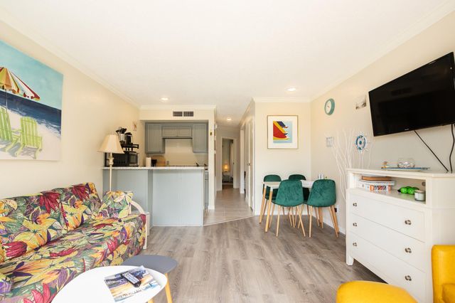 6300 Seawall Boulevard 5105, Galveston, TX 77551
