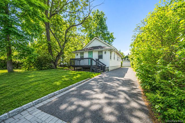 218 Pawnee Street, Ronkonkoma, NY 11779