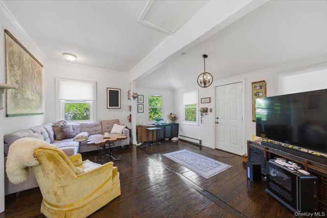 218 Pawnee Street, Ronkonkoma, NY 11779