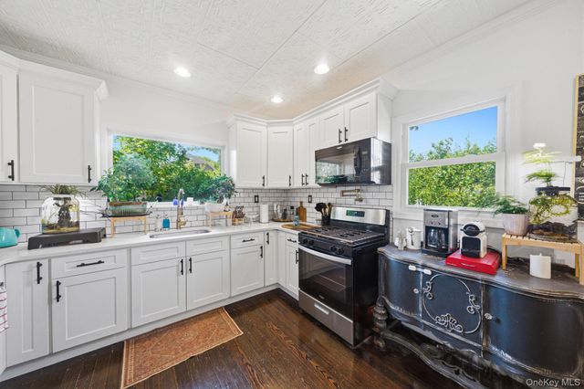 218 Pawnee Street, Ronkonkoma, NY 11779