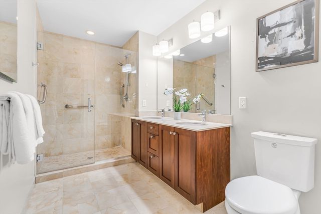 321 Hammond Pond Parkway 103, Brookline, MA 02467