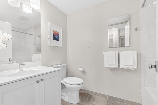 321 Hammond Pond Parkway 103, Brookline, MA 02467