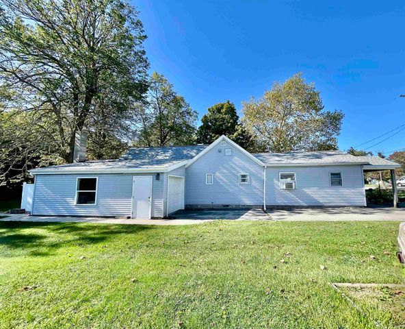 9276 E State Rd 205 Road, Churubusco, IN 46723
