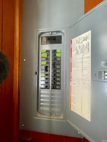 9276 E State Rd 205 Road, Churubusco, IN 46723