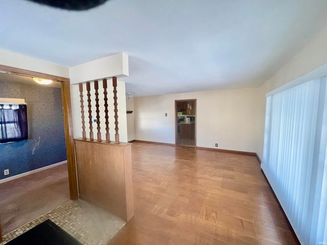 9276 E State Rd 205 Road, Churubusco, IN 46723