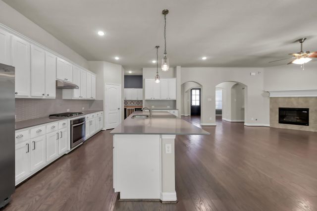 2051 Brookmont Drive, Conroe, TX 77301