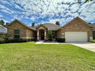 2051 Brookmont Drive, Conroe, TX 77301