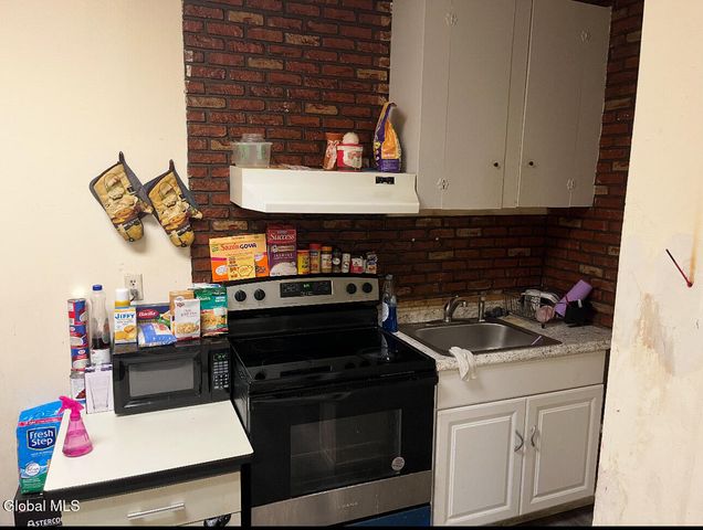 335 Central Avenue, Albany, NY 12206