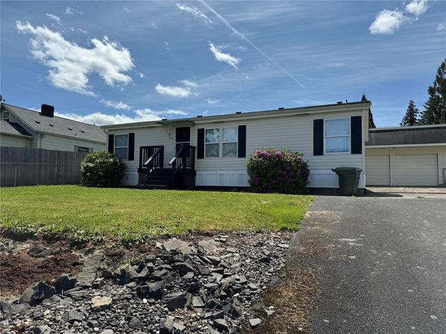 181 A-B Beacon Hill Drive, Longview, WA 98632