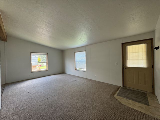 181 A-B Beacon Hill Drive, Longview, WA 98632