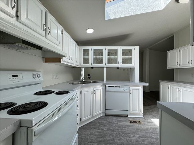 181 A-B Beacon Hill Drive, Longview, WA 98632