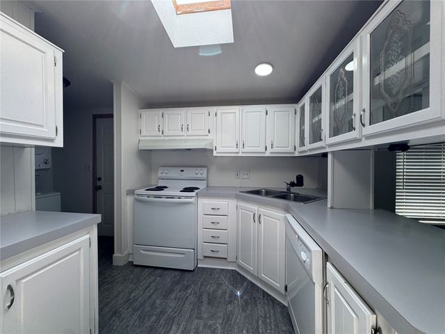 181 A-B Beacon Hill Drive, Longview, WA 98632