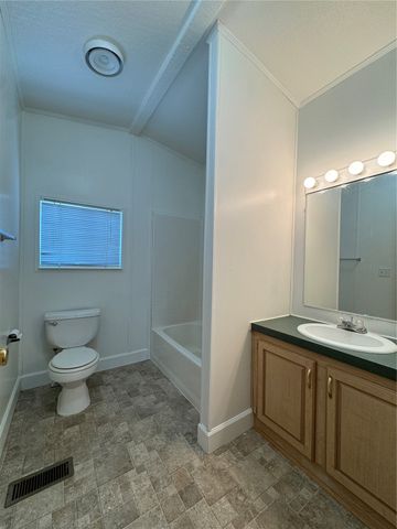 181 A-B Beacon Hill Drive, Longview, WA 98632