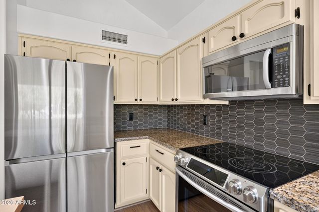 16026 S 35TH Way, Phoenix, AZ 85048