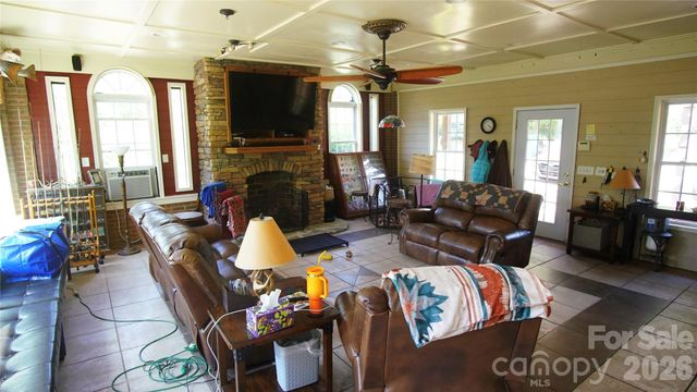 204 Old Stagecoach Road, Lawndale, NC 28090