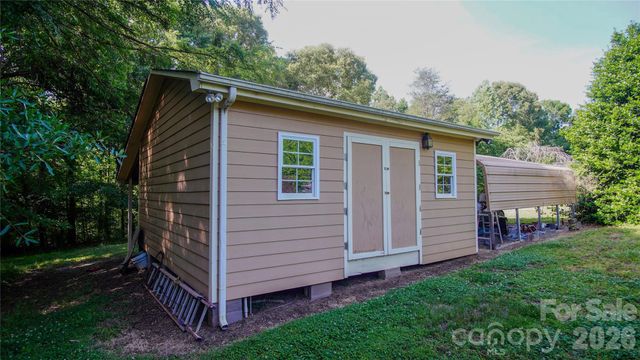 204 Old Stagecoach Road, Lawndale, NC 28090