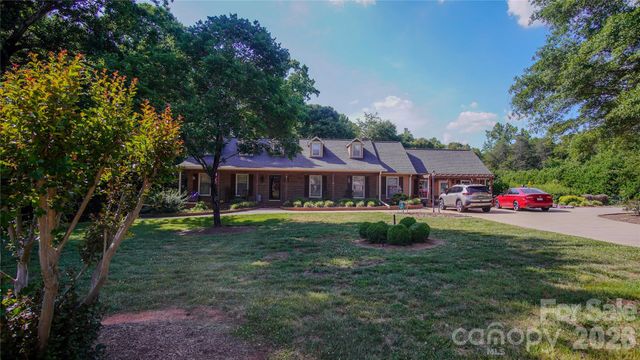 204 Old Stagecoach Road, Lawndale, NC 28090
