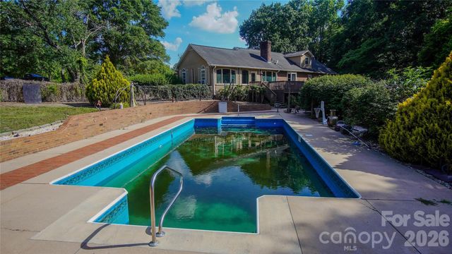 204 Old Stagecoach Road, Lawndale, NC 28090