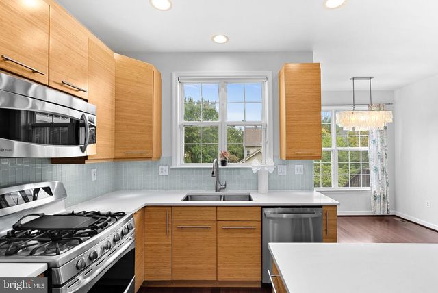 42525 MAGELLAN SQ, Brambleton, VA 20148